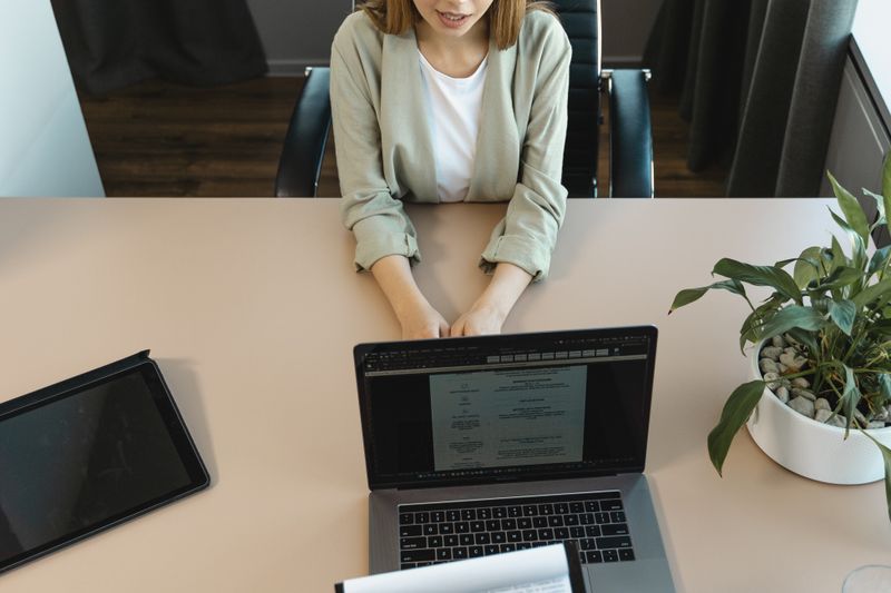 採用後の定着率を高める美容サロンのオンボーディング設計|入社3ヶ月が勝負
